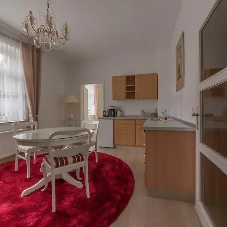 Daire Zentrale Ferienwohnung In Gruna Im Dg Dresden